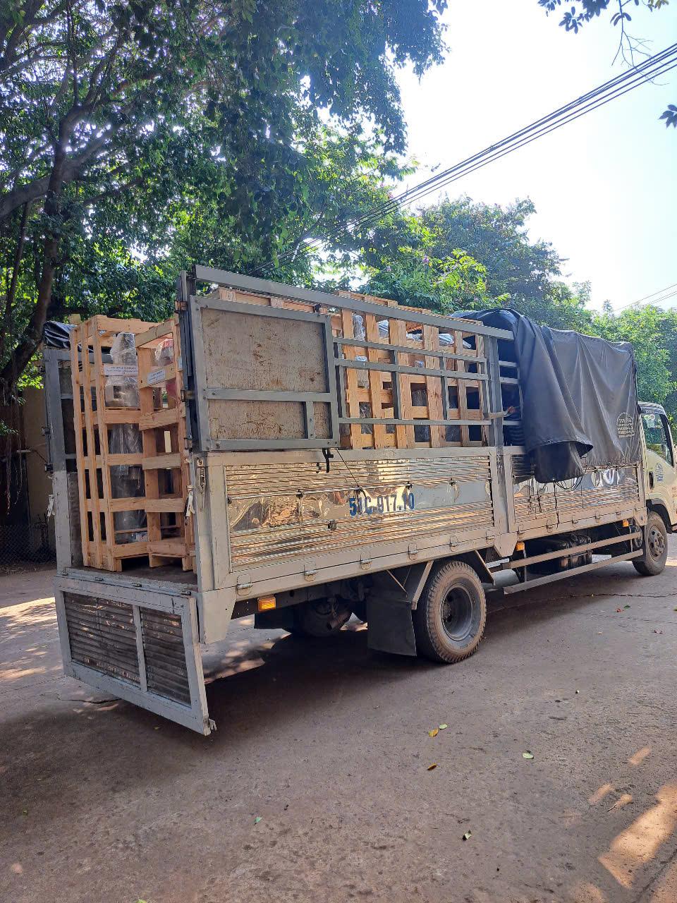 Máy doa miệng suppap DSP3,máy xoáy xilanh SB1-46, máy đánh bóng DB1C, máy đánh bóng HS-150 đã có mặt tại Peru